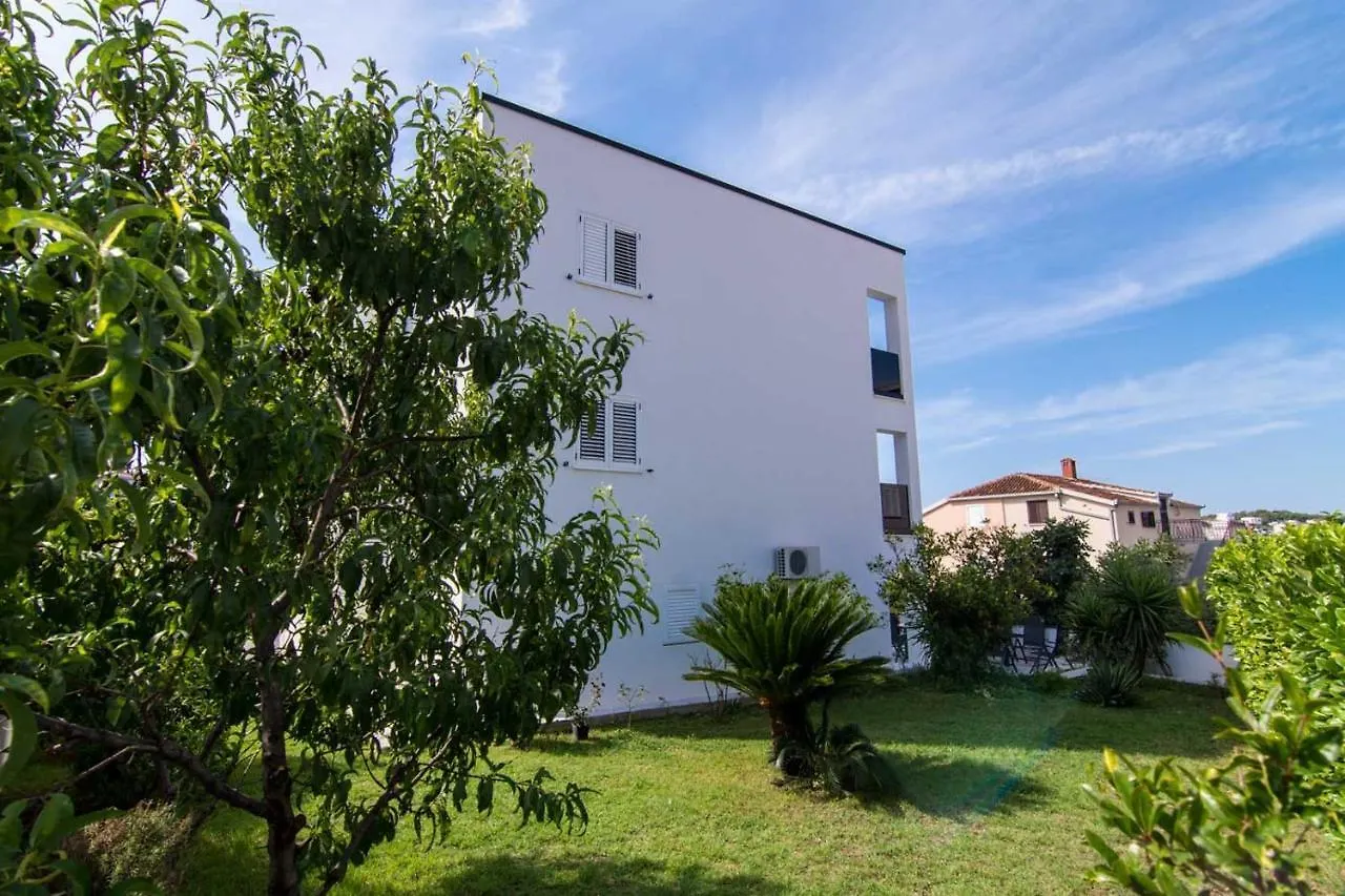 Black Home Apartments Trogir
