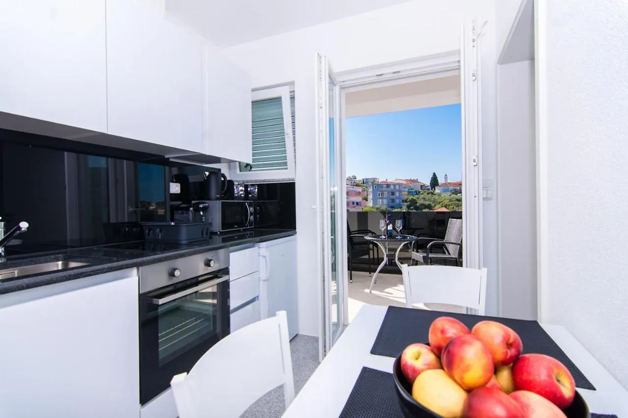 Black Home Apartments Trogir Croatia